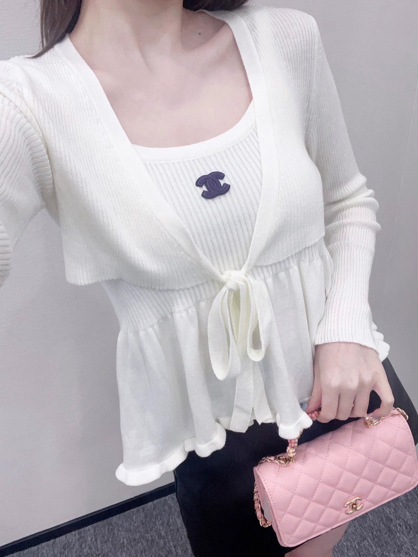 C 25 Two-piece suspender knitted cardigan