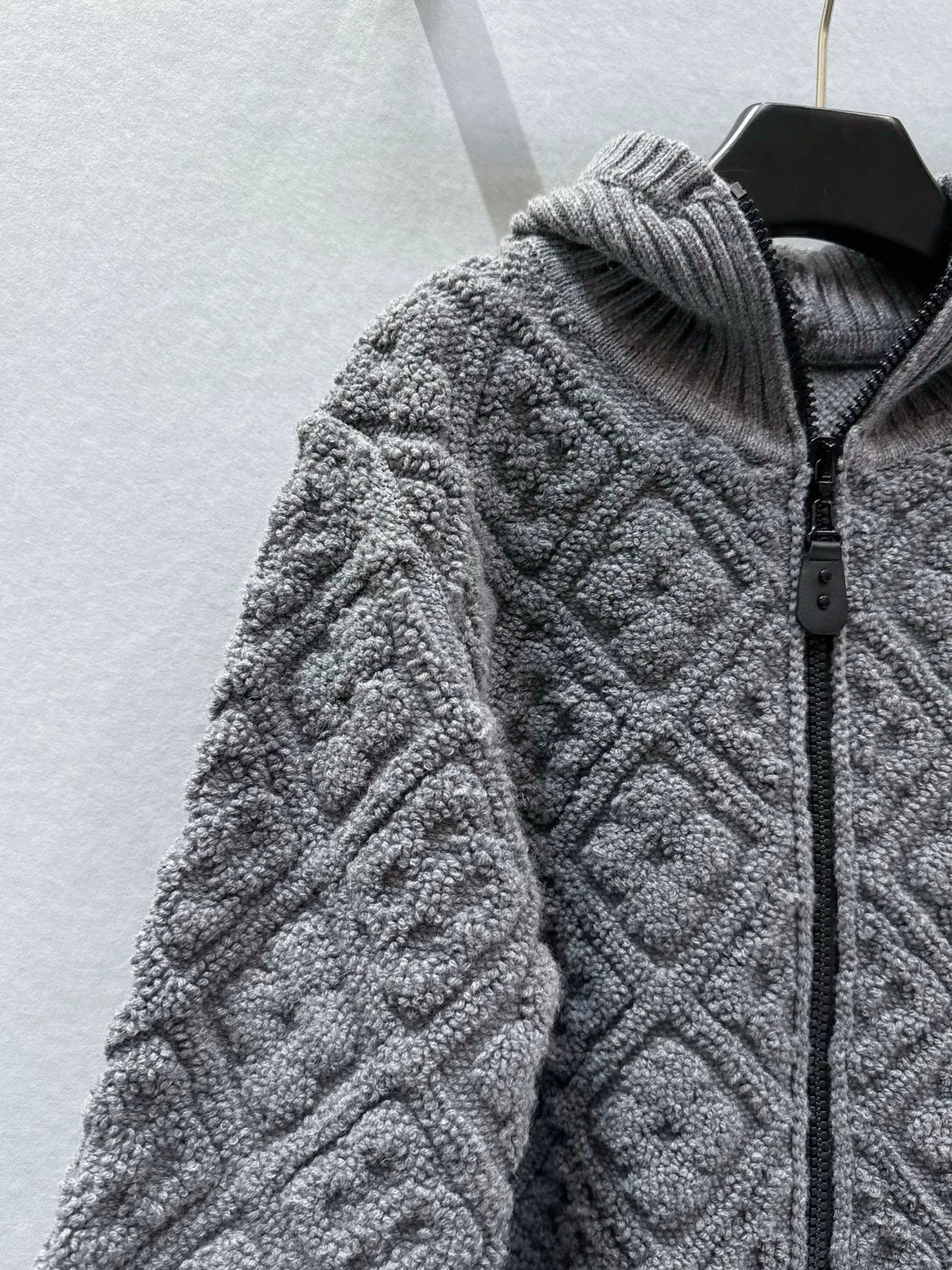 L 25 Yarn Diamond Zipper Long Sleeve Hoodie