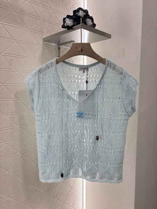 C 25 New Lace-up Cutout Knit Top