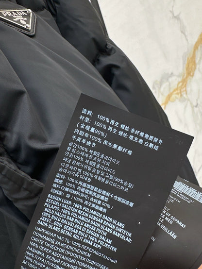 P 25 Bread Short Hooded Down Jacket