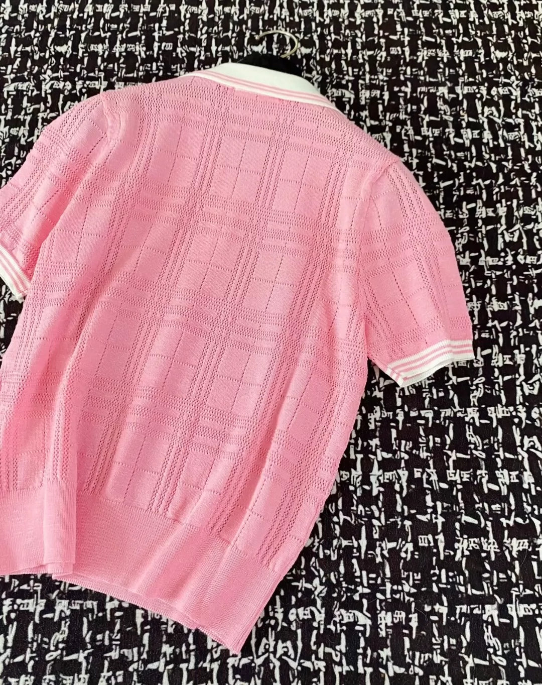 M 25 New Clashing Buttons Lapel Short Sleeve Knit (White Pink Yellow)