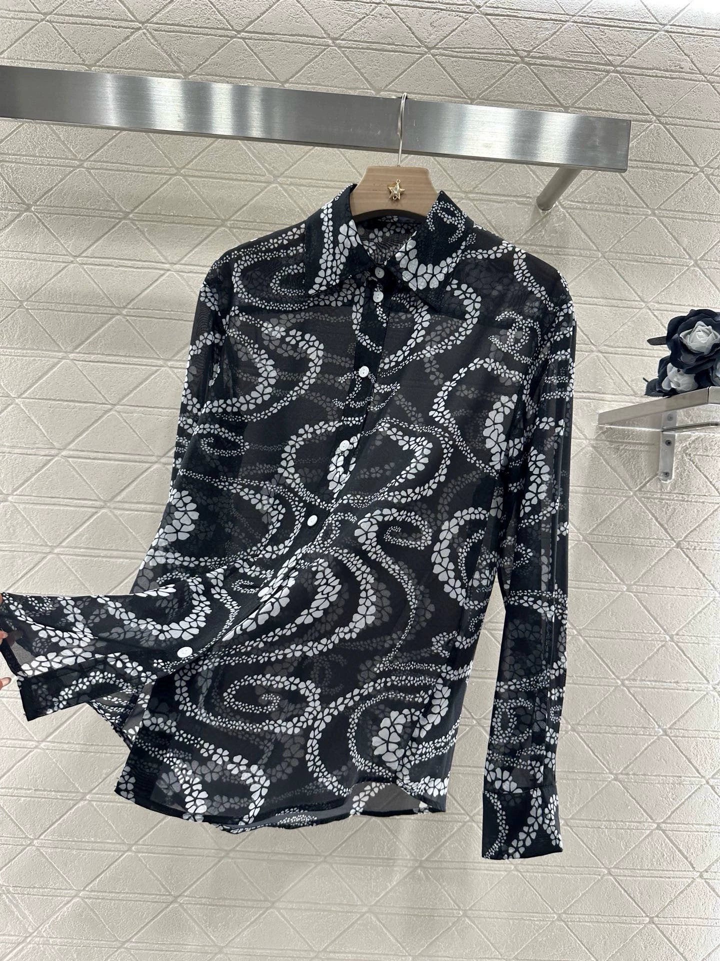 C 25 Printed Lapel Shirt（Black，Pink，Orange）