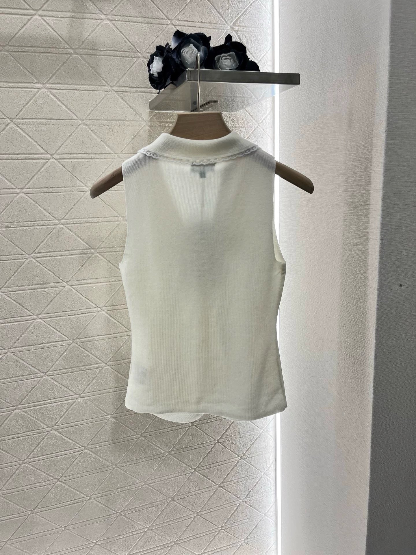 C 25 new lace lapel knit undershirt