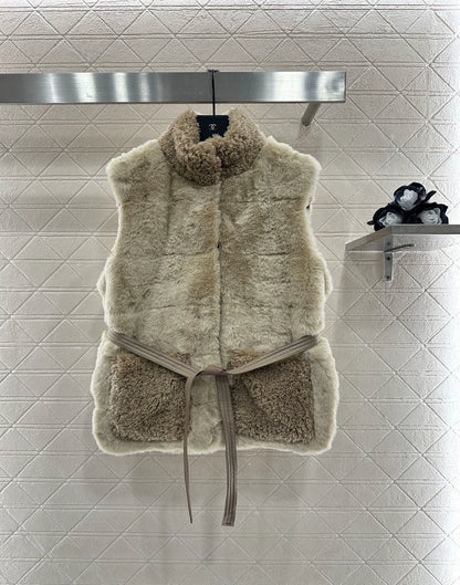 Mon 25 Plush Snap-Button Down Vest