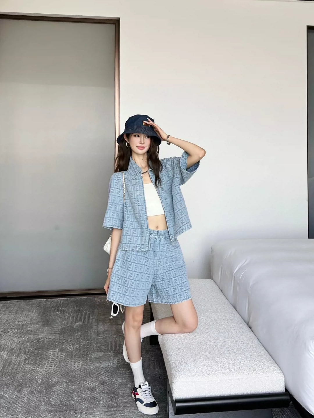 F 25 New Lettered Jacquard Zipper Lapel Short Sleeve Denim Jacket