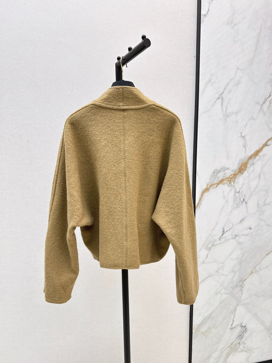 L 25 Buckled double-sided cape coat