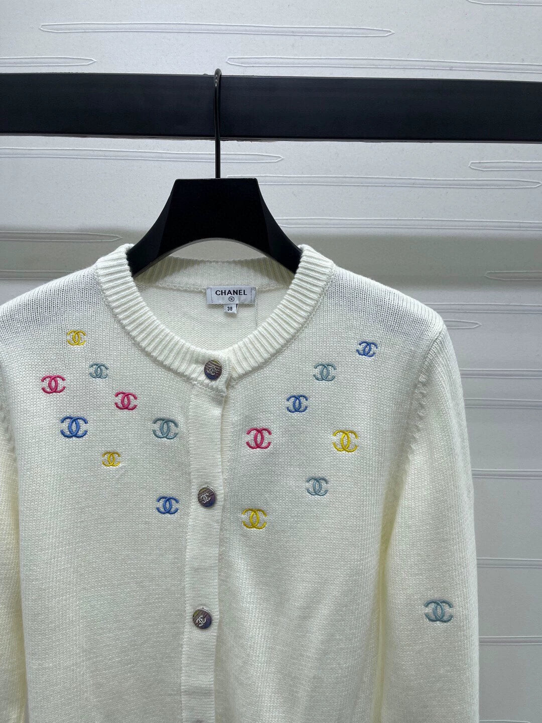 C 25fw Round Neck Long Sleeve Cardigan
