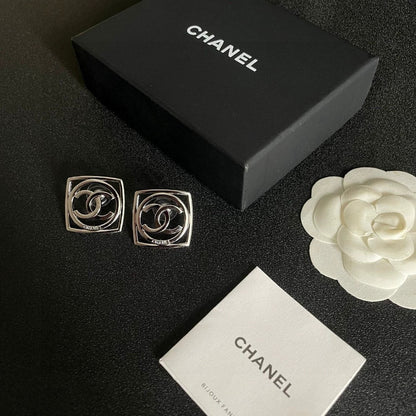 25 Summer new classic double C letter earrings