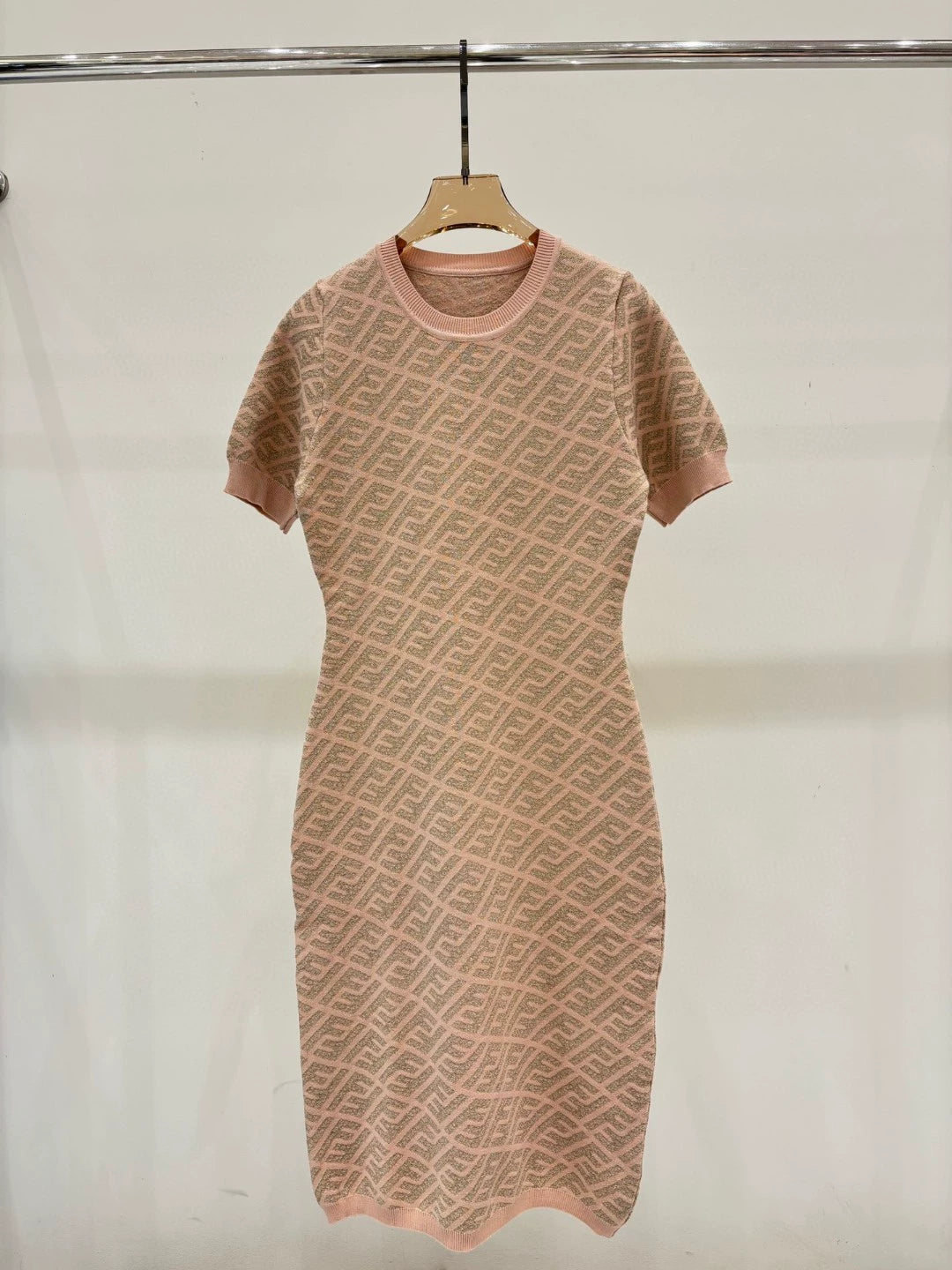 F 25 New Alphabet Slash Round Neck Short Sleeve Knit Dress (pink blue brown)