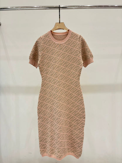 F 25 New Alphabet Slash Round Neck Short Sleeve Knit Dress (pink blue brown)