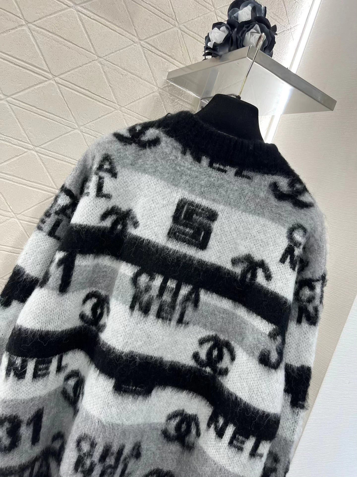C 25 Letter jacquard V-neck knitted wool and cashmere cardigan