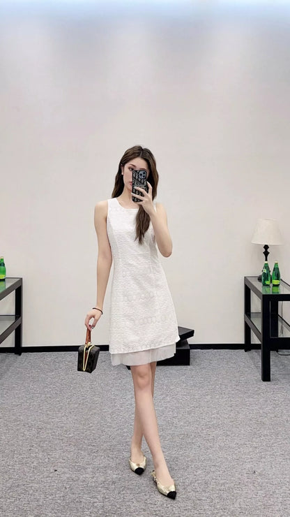 CE 25 Summer new round neck hollow embroidery vest dress