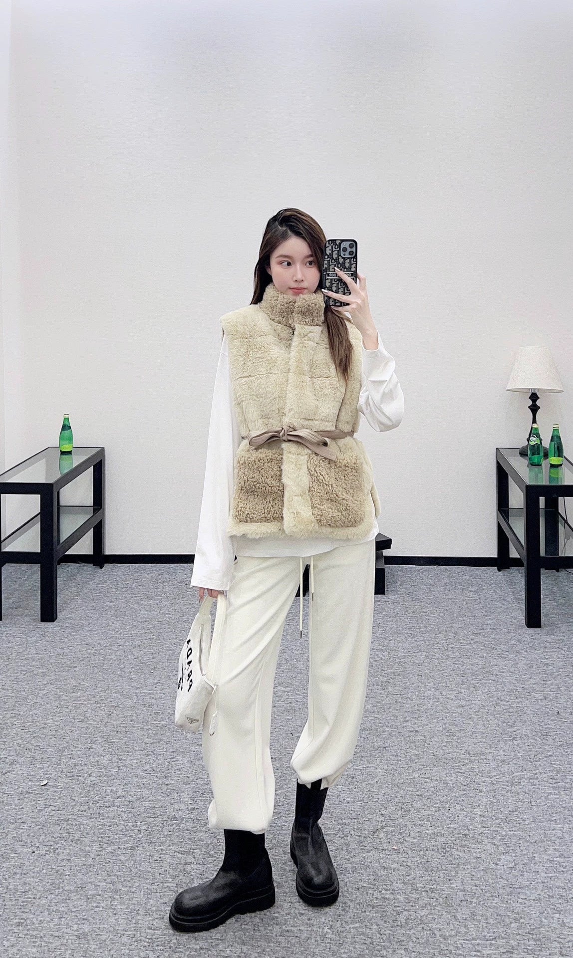 Mon 25 Plush Snap-Button Down Vest