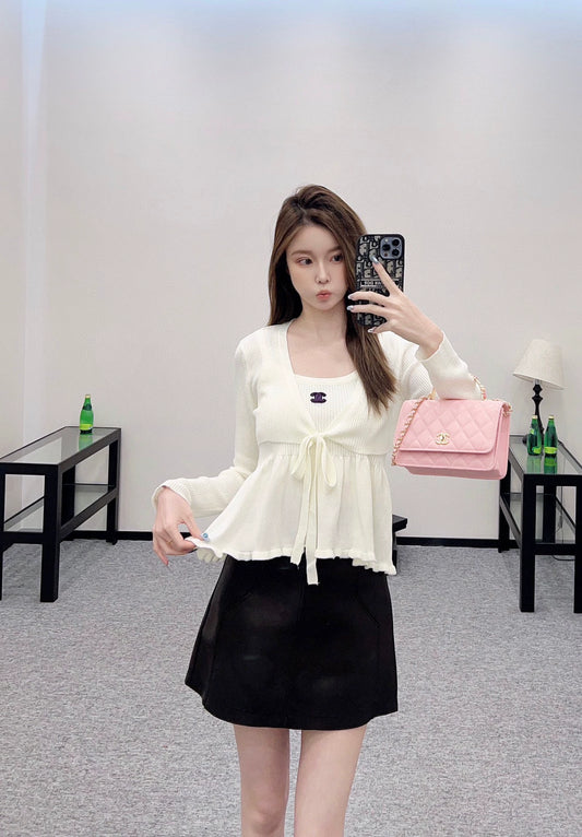C 25 Two-piece suspender knitted cardigan