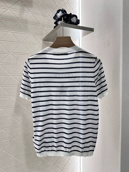 D 25 Crew neck striped knit top