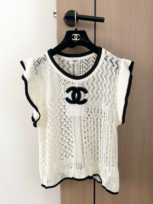 C 25 new hollow lotus sleeve knitted vest