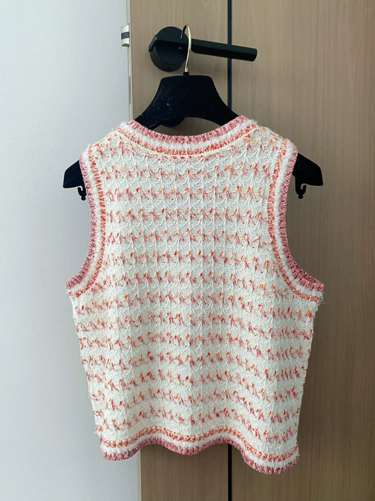 C 25 New Color Stripe Brooch Embellishment Round Neck Sleeveless Knit Tank Top