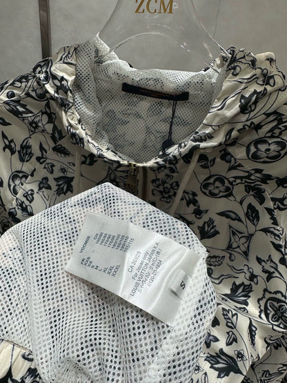L 25 Printed Sunbrella + Shorts Set
