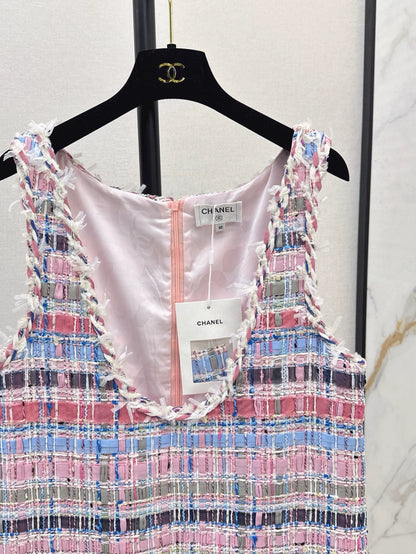 C 25 Spring/Summer New Sleeveless Dresses