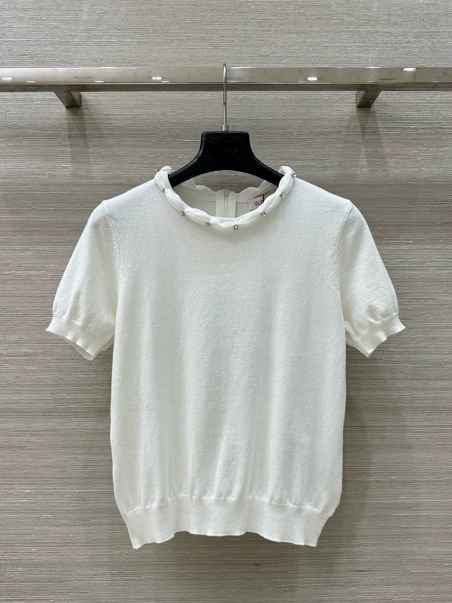 V 25 Spring/Summer New Knit Short Sleeve Top