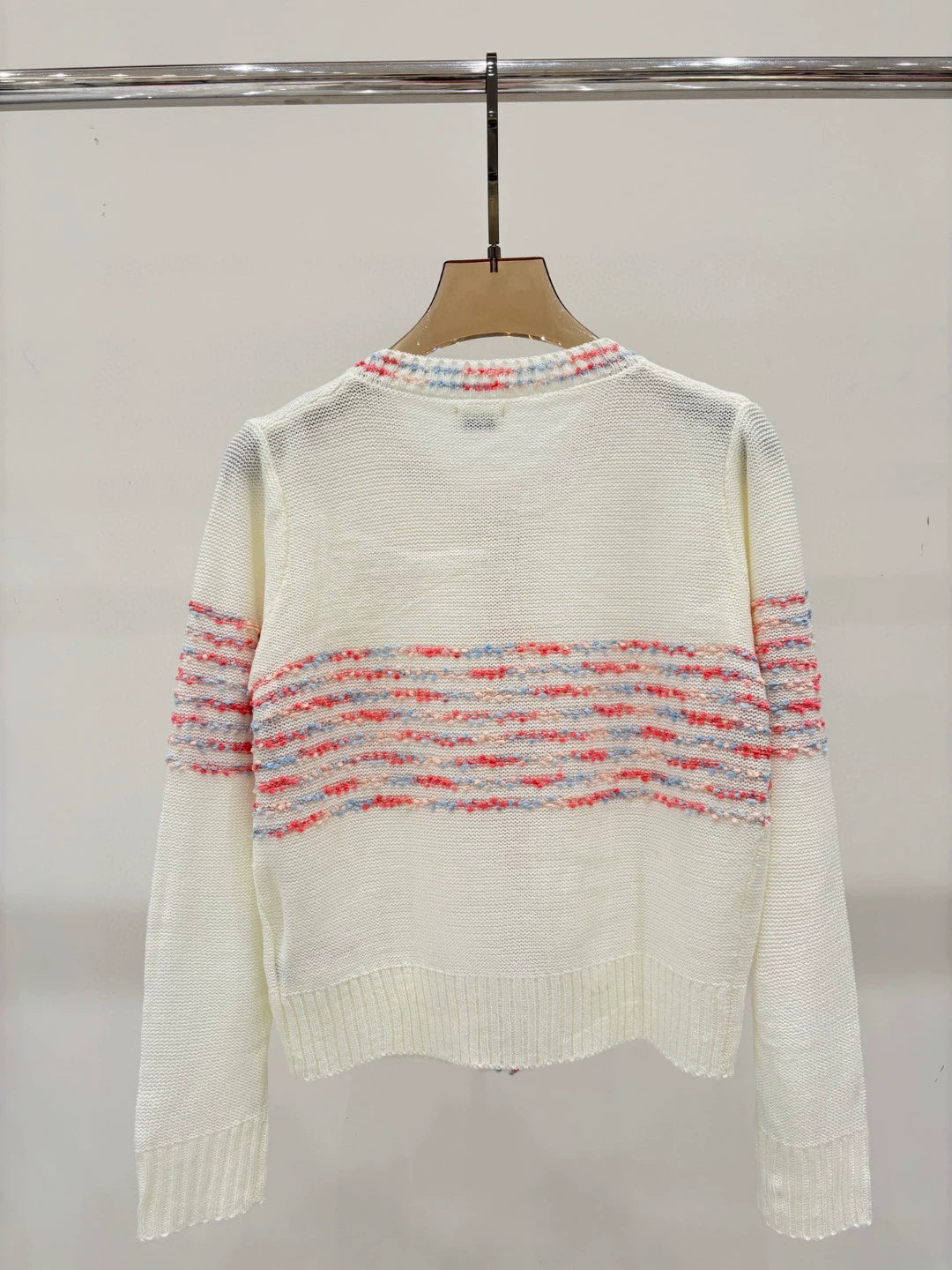 CE 25 Printemps et Été nouveau col rond lettre logo logo rayures couleur mixte cardigan tricoté 