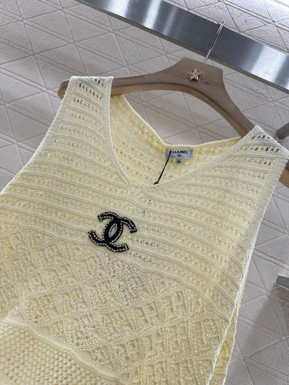 C 25 New Cutout Beaded Knit Vest
