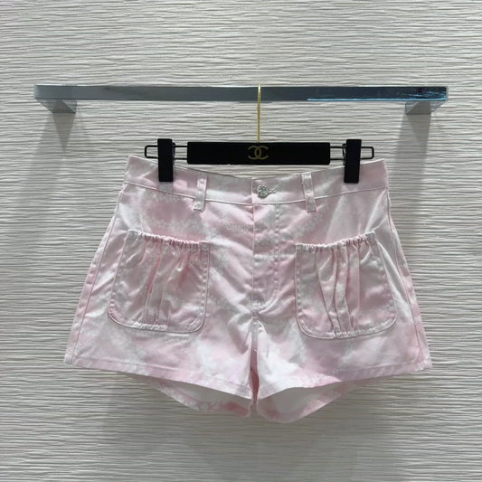 c 25 New color clashing printed pocket shorts