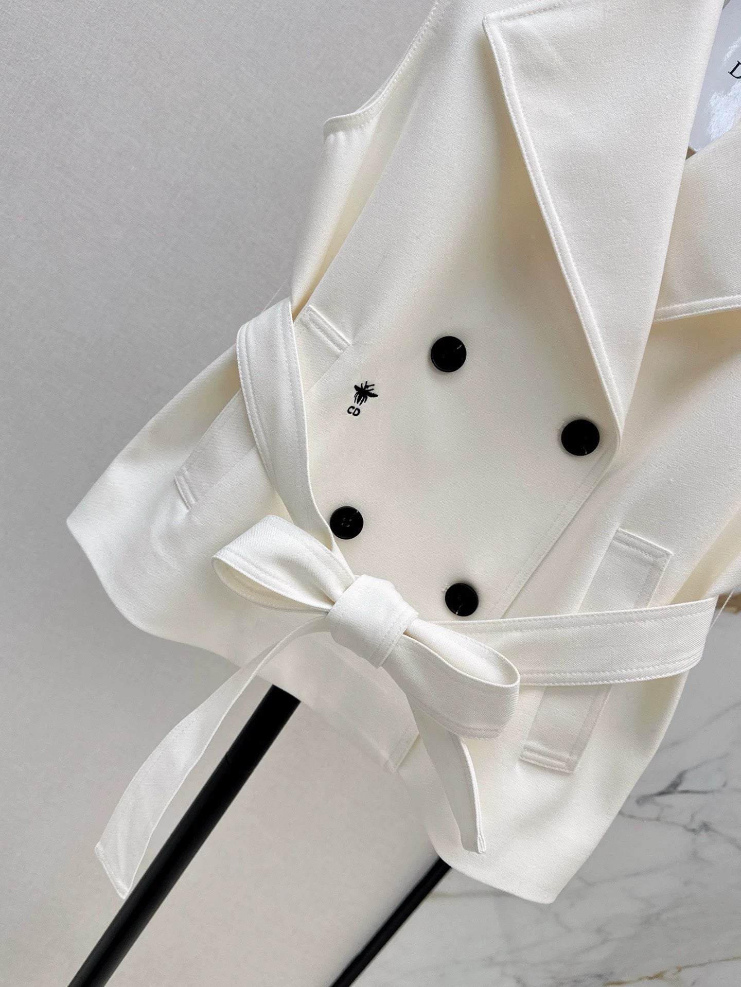 D 25 Spring/Summer New Vest