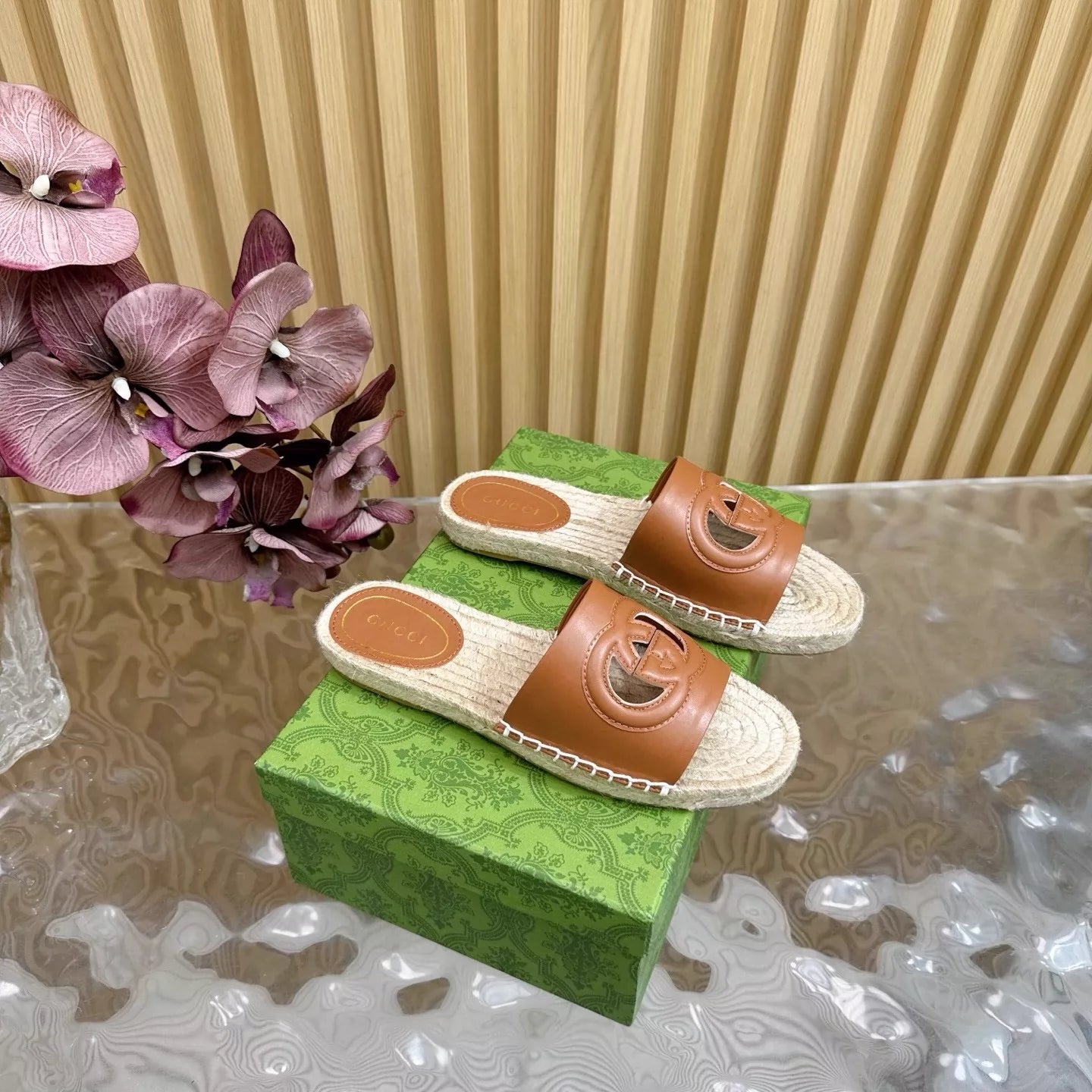 G 25 Straw sole slippers