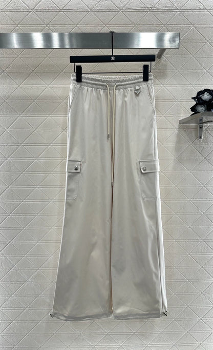 P 25 Workwear jacket, coat, and trousers set.