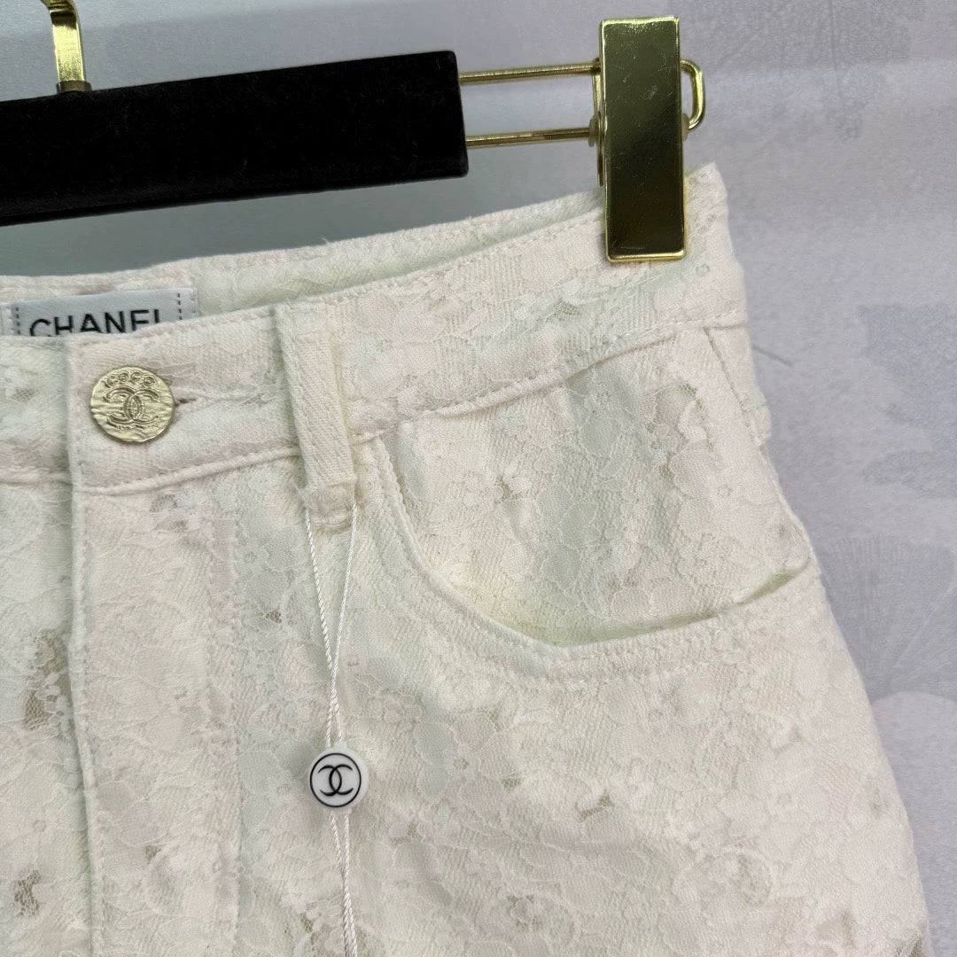 C 25 Spring/Summer new lace lined denim white shorts