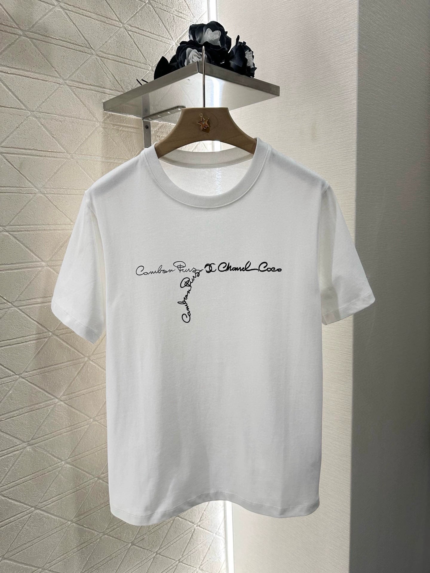 C 25 Round neck embroidered letters short sleeve T-shirt