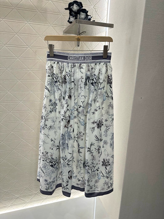 D 25 Ribbon Printed High Waist Half Skirt