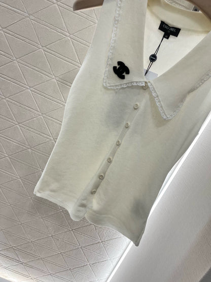 C 25 new lace lapel knit undershirt