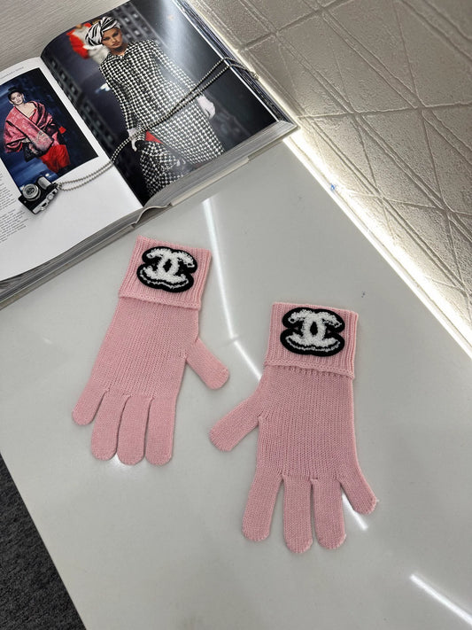 C 25 Logo Cashmere Gloves