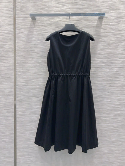 P 25 new straps zipper sleeveless dresses(white black)