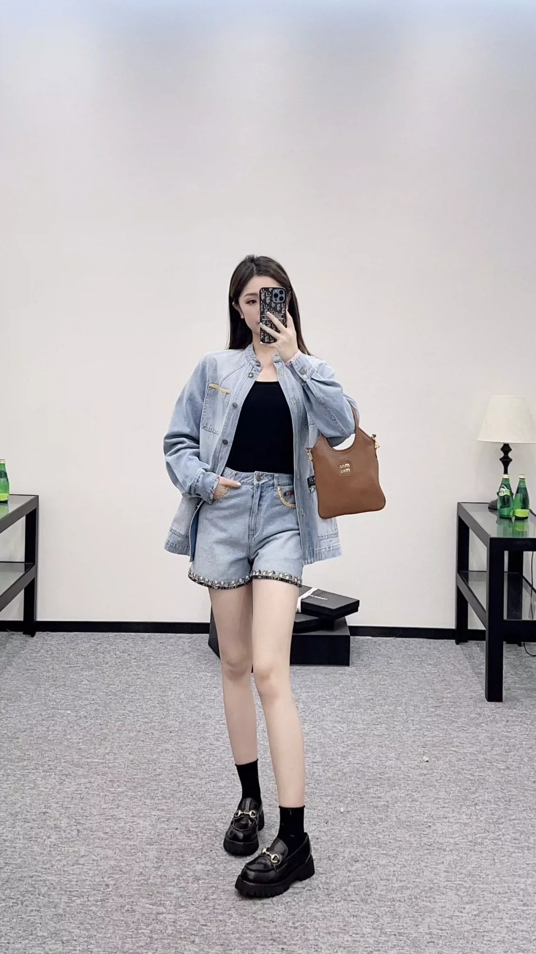 V 25 Floral beaded shorts