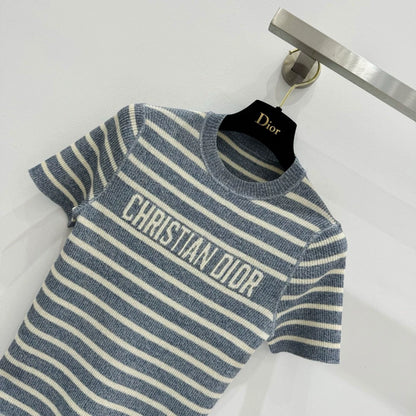 D 25 New Navy Style Crew Neck Stretch Knit