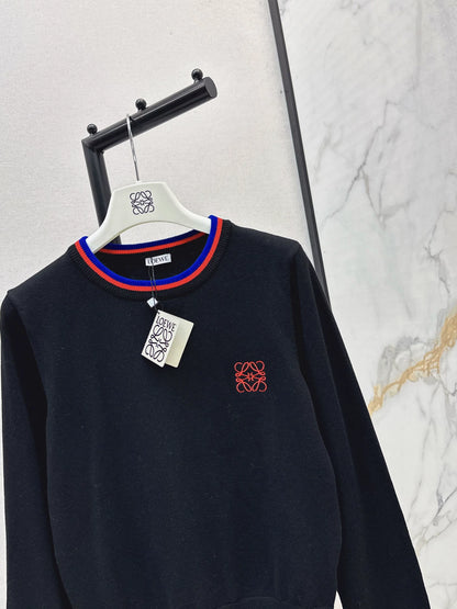 Lo 25 Embroidered decorative sweater