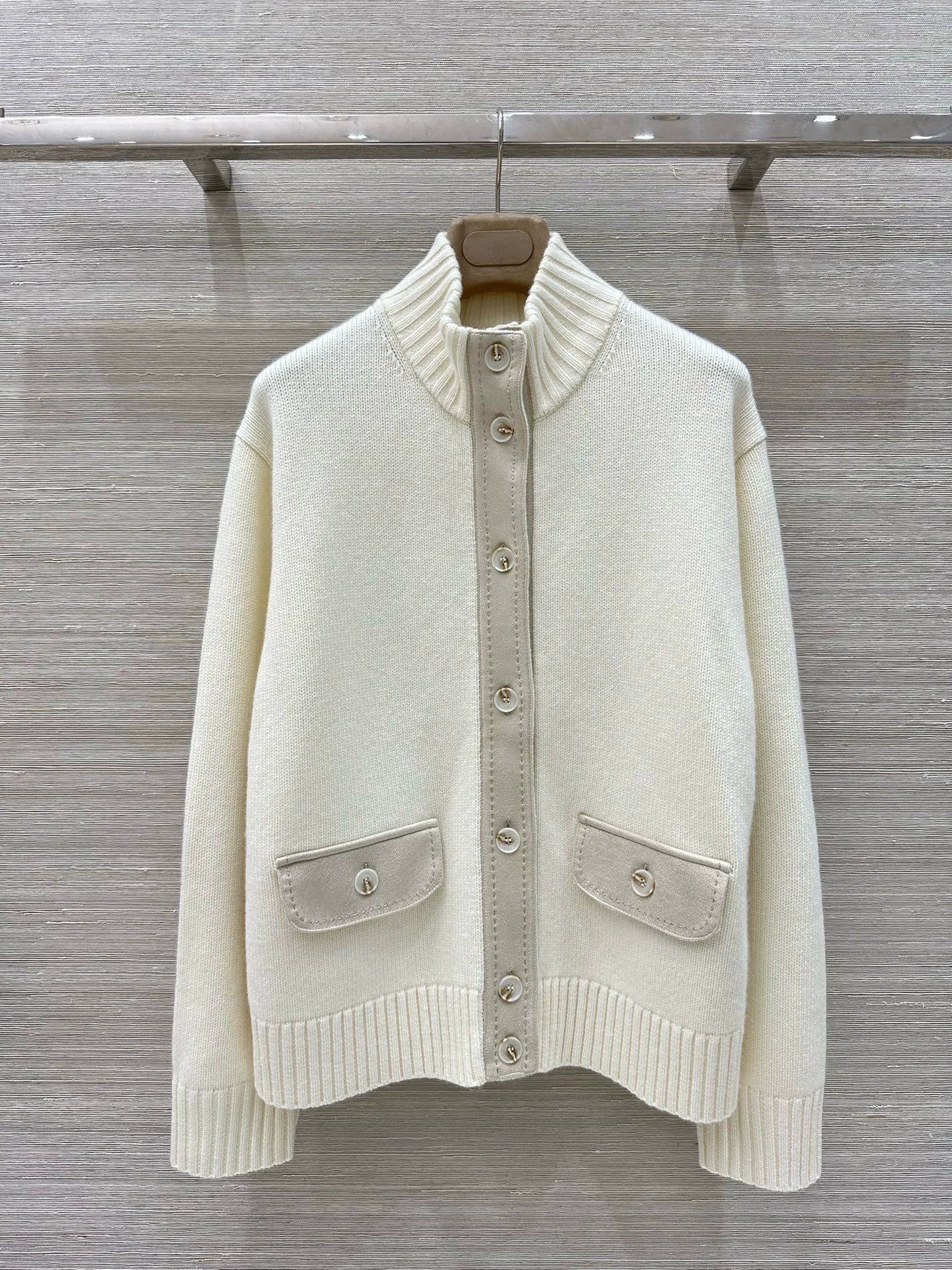 LOR 25 Autumn and Winter Lambskin Trim Leather Button Pure Cashmere Jacket
