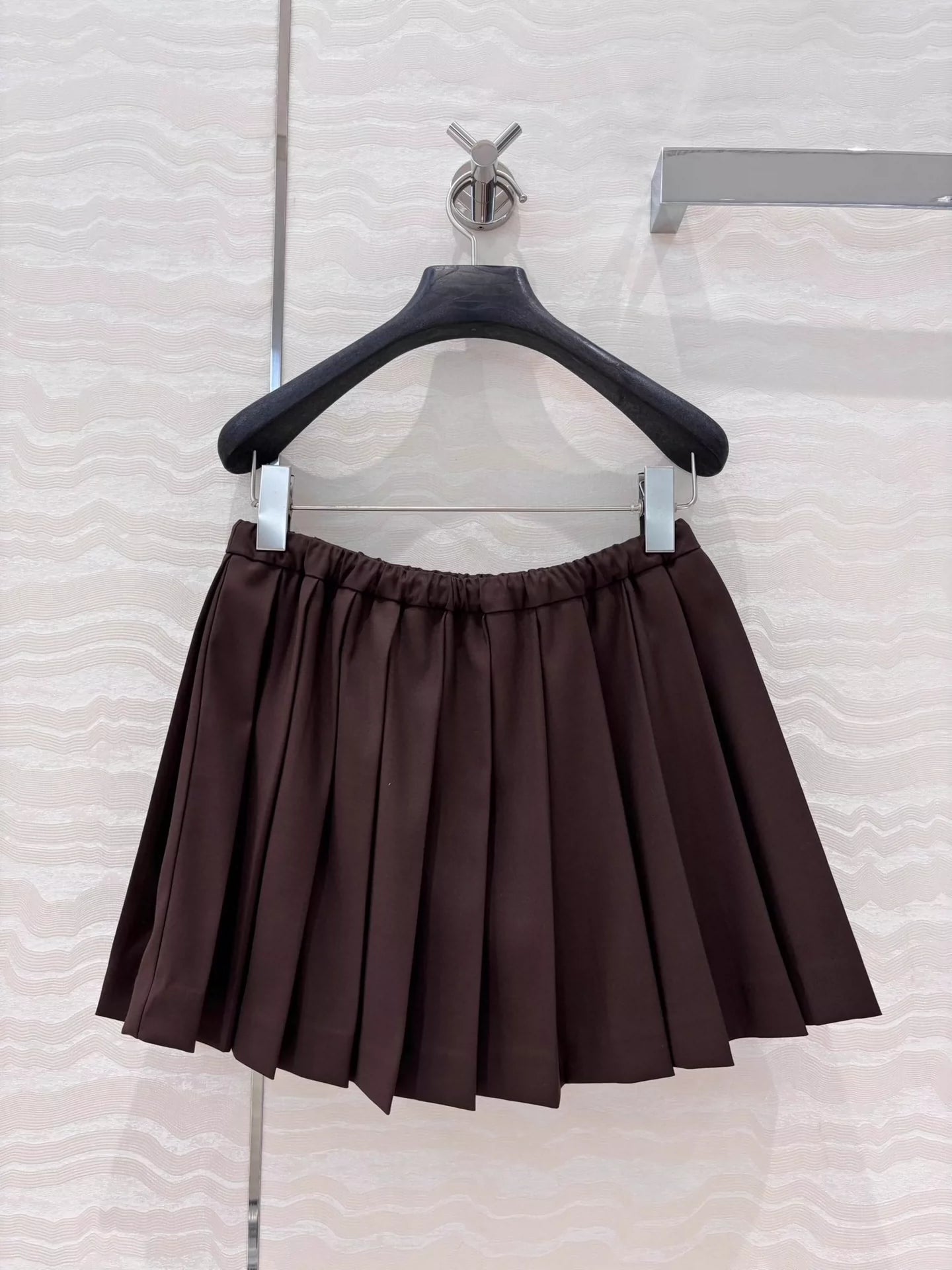 M 25 Preppy style pleated short skirt