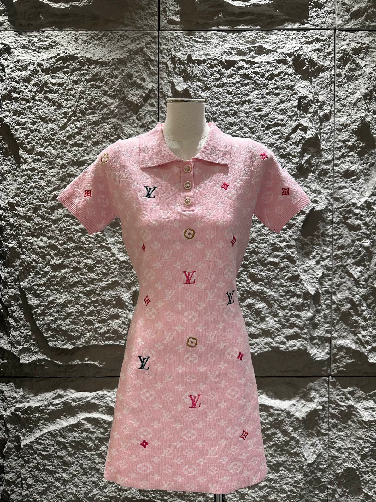 L 25 New Knit Lapel Dress