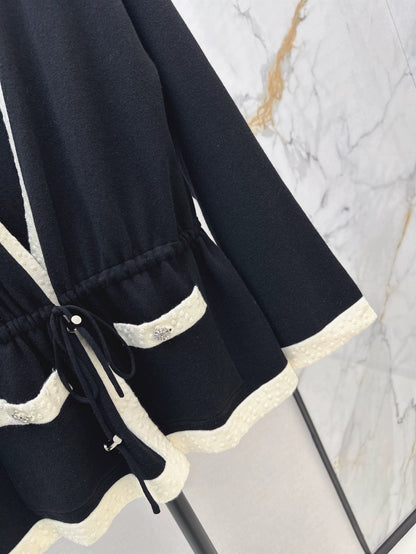 C 25 Black and white contrast knitted wool cardigan