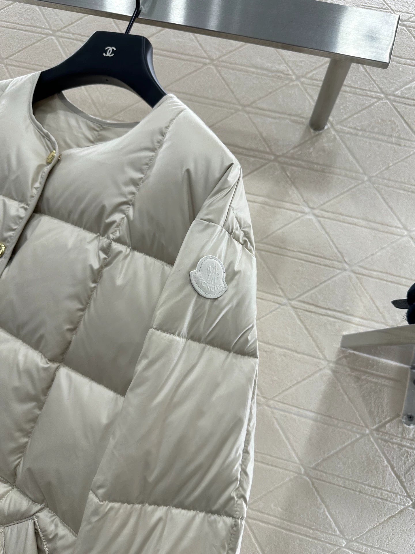 Mon 25 Checkered lace-up crew neck down jacket