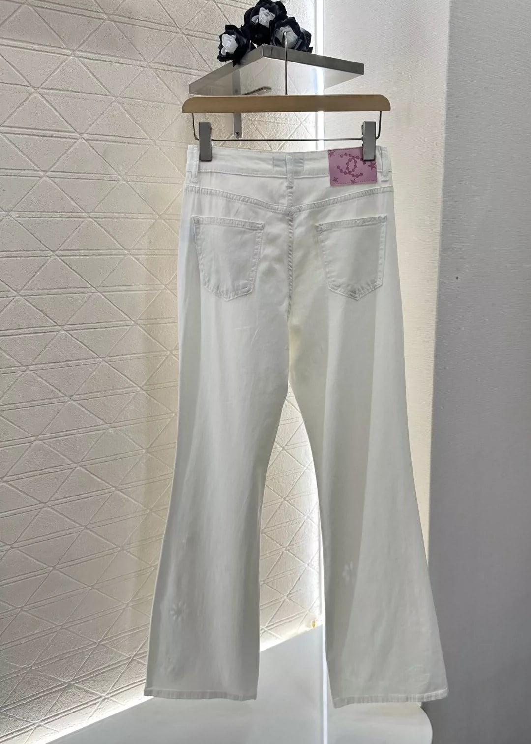 C 25 New Hollow Embroidery Micro Jeans