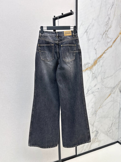 D 25 Damaged loose jeans