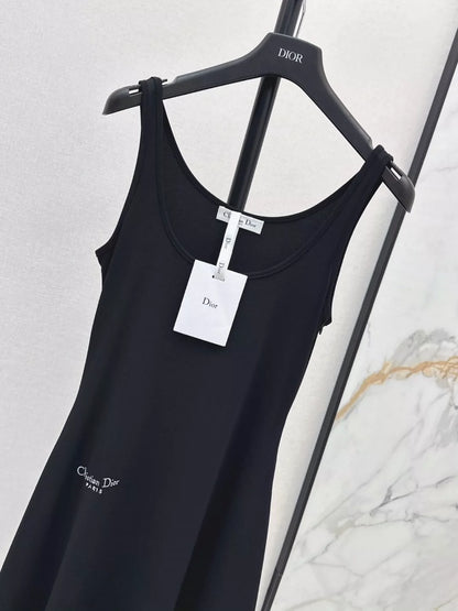 D 25 New Minimalist Sleeveless Long Dresses