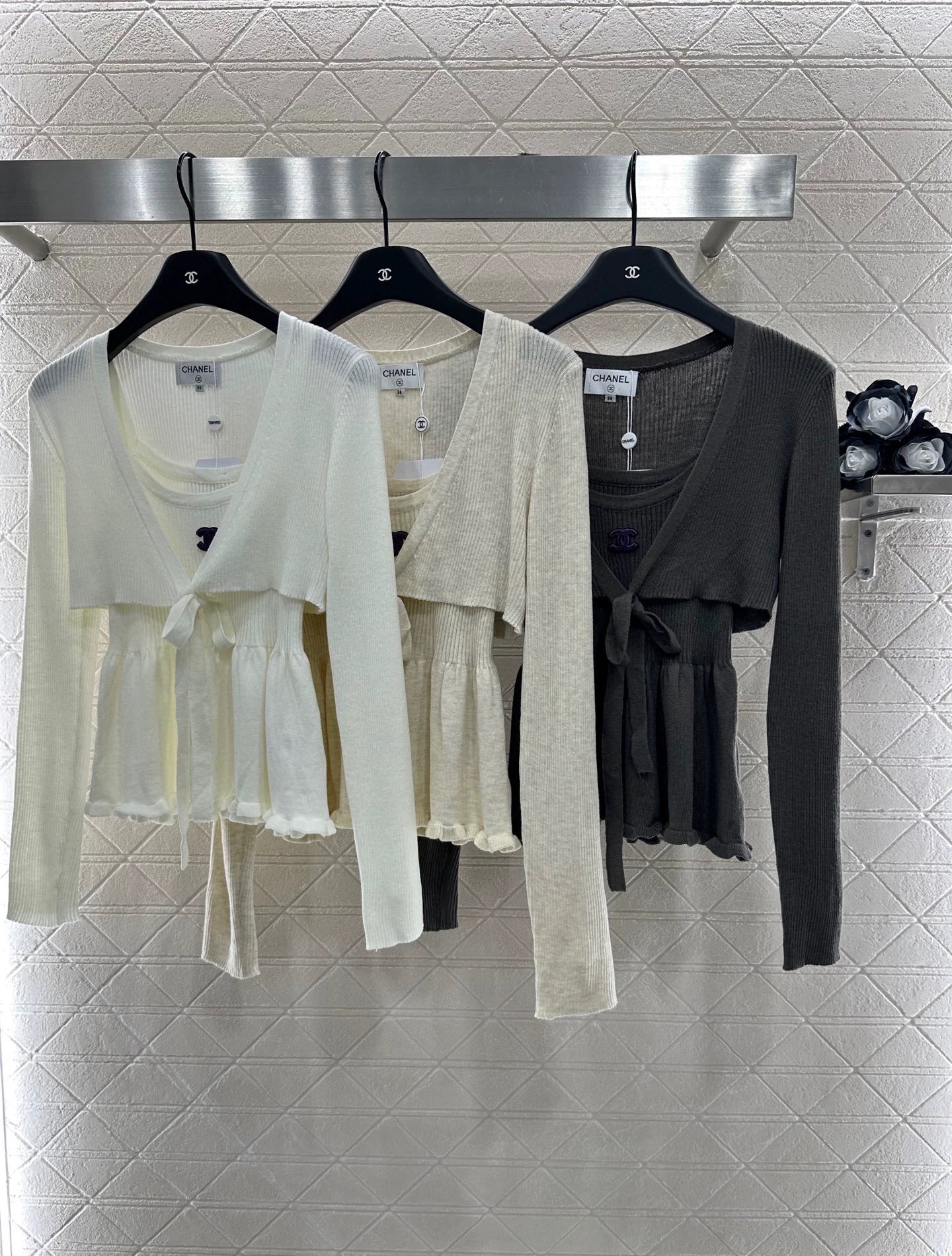 C 25 Two-piece suspender knitted cardigan