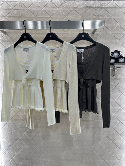 C 25 Two-piece suspender knitted cardigan