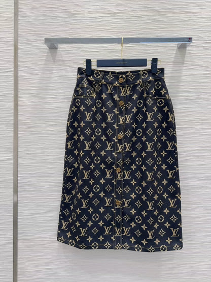 L 25 New Printed Single Breasted Half Skirt